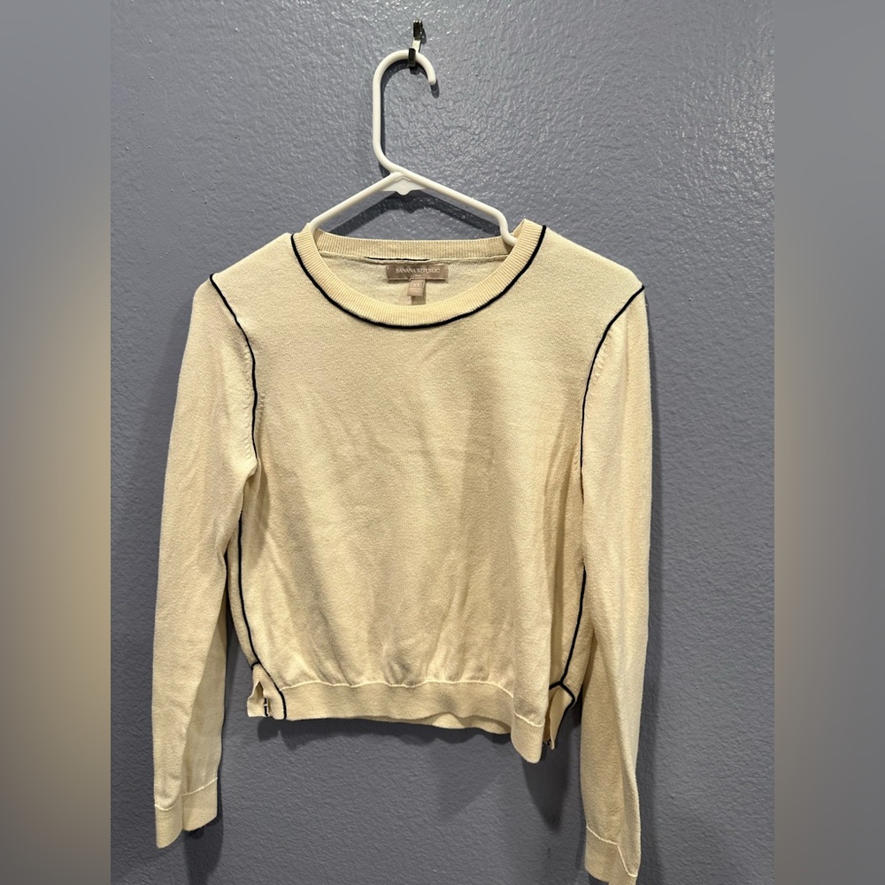 Banana Republic White Sweater size: xs